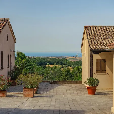 Hotell Borgo Degli Ulivi - Castello Di