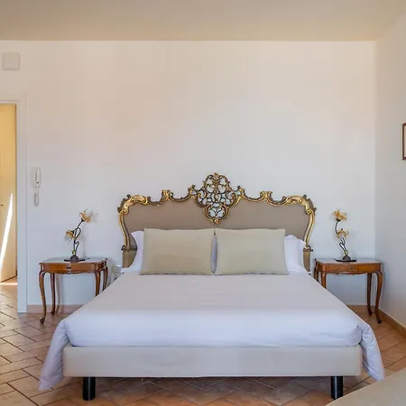 Borgo Degli Ulivi - Castello Di