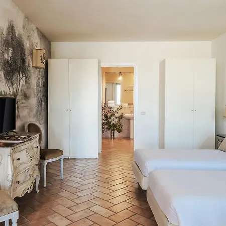 Borgo Degli Ulivi - Castello Di Hotell *