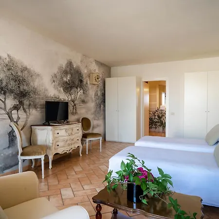 Borgo Degli Ulivi - Castello Di