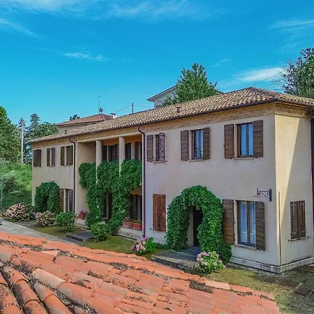 ホテル Borgo Degli Ulivi - Castello Di