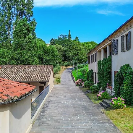 Borgo Degli Ulivi - Castello Di *