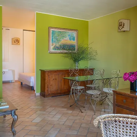 Borgo Degli Ulivi - Castello Di Hotel Montegridolfo