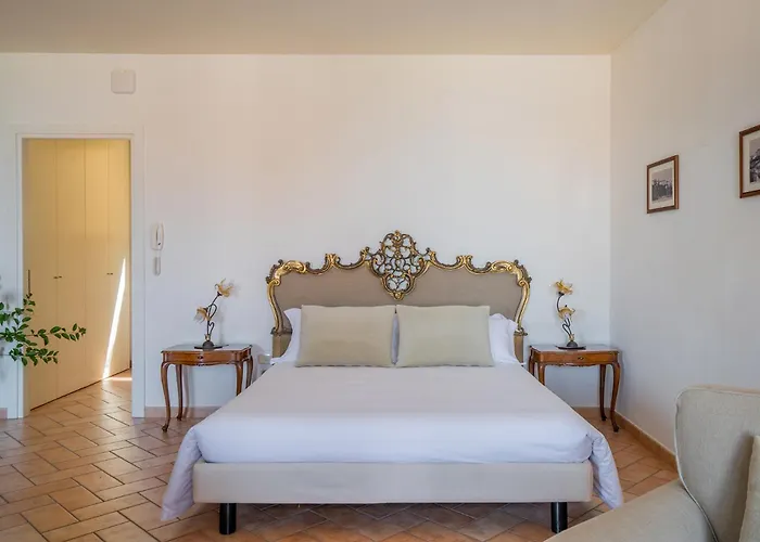 Borgo Degli Ulivi - Castello Di