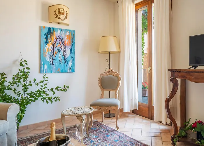 Borgo Degli Ulivi - Castello Di *