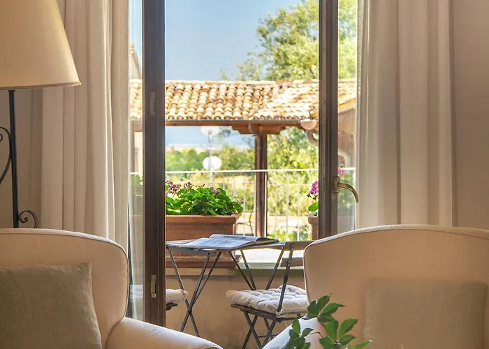 Hotel Borgo Degli Ulivi - Castello Di