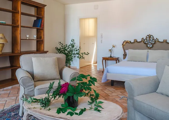 Borgo Degli Ulivi - Castello Di Hotel Montegridolfo