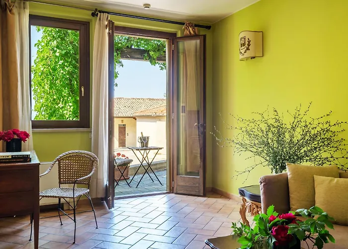 Borgo Degli Ulivi - Castello Di *